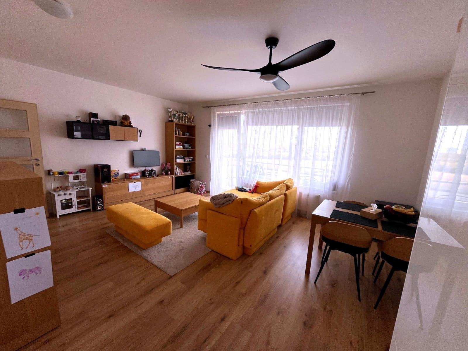 2 bedroom with open-plan kitchen flat to rent, 70 m², Miloše Havla, Prague, Prague 2 bedroom with open-plan kitchen flat to rent, 70 m², Miloše Havla, Prague, Prague