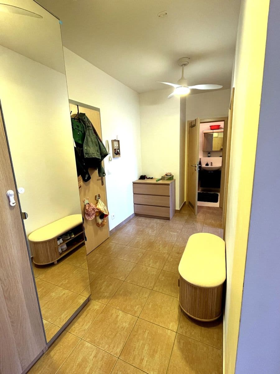 2 bedroom with open-plan kitchen flat to rent, 70 m², Miloše Havla, Prague, Prague 2 bedroom with open-plan kitchen flat to rent, 70 m², Miloše Havla, Prague, Prague