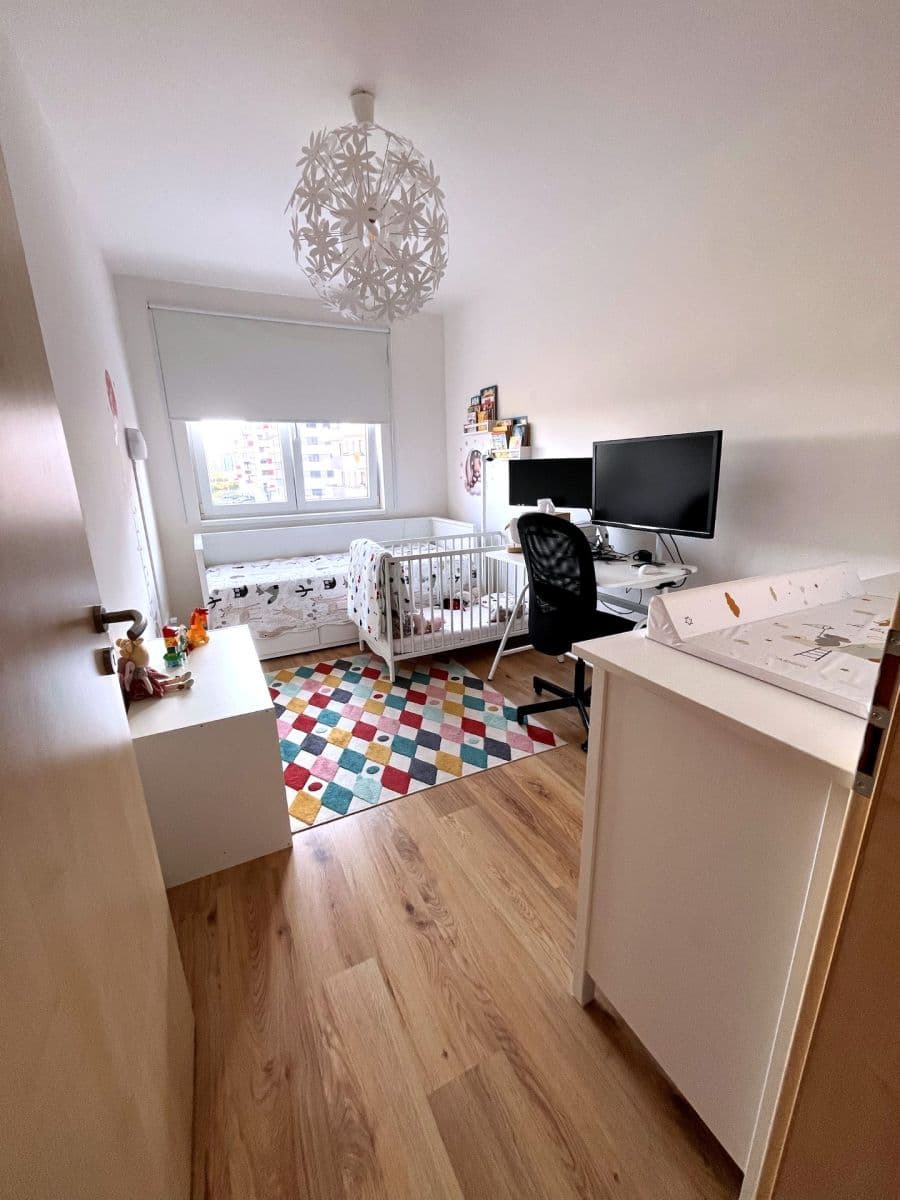 2 bedroom with open-plan kitchen flat to rent, 70 m², Miloše Havla, Prague, Prague 2 bedroom with open-plan kitchen flat to rent, 70 m², Miloše Havla, Prague, Prague