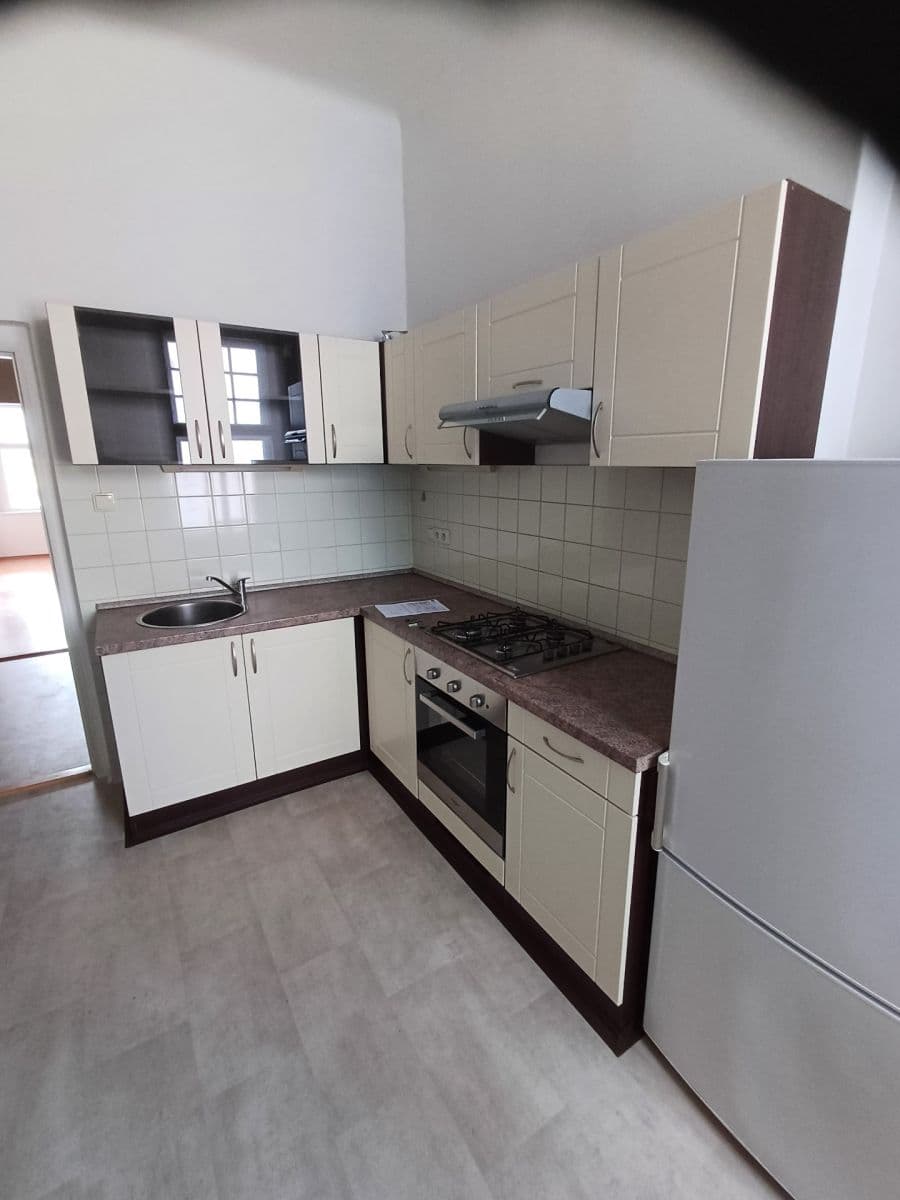 1 bedroom with open-plan kitchen flat to rent, 37 m², Madridská, Prague, Prague 1 bedroom with open-plan kitchen flat to rent, 37 m², Madridská, Prague, Prague