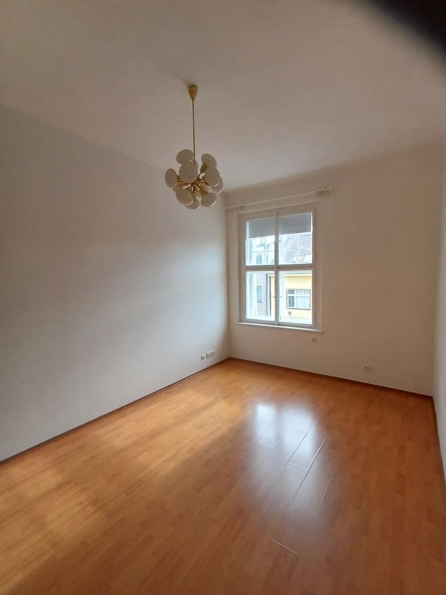 1 bedroom with open-plan kitchen flat to rent, 37 m², Madridská, Prague, Prague 1 bedroom with open-plan kitchen flat to rent, 37 m², Madridská, Prague, Prague