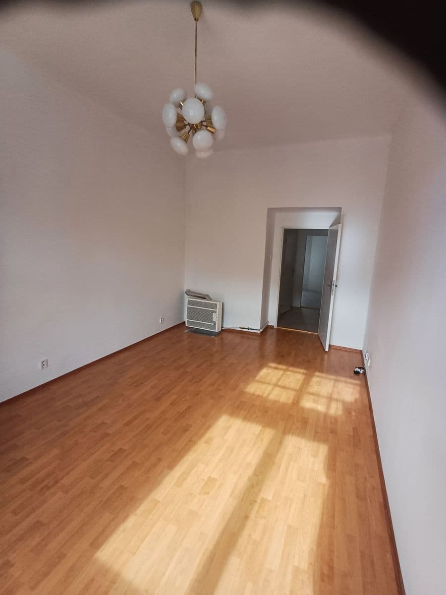 1 bedroom with open-plan kitchen flat to rent, 37 m², Madridská, Prague, Prague 1 bedroom with open-plan kitchen flat to rent, 37 m², Madridská, Prague, Prague