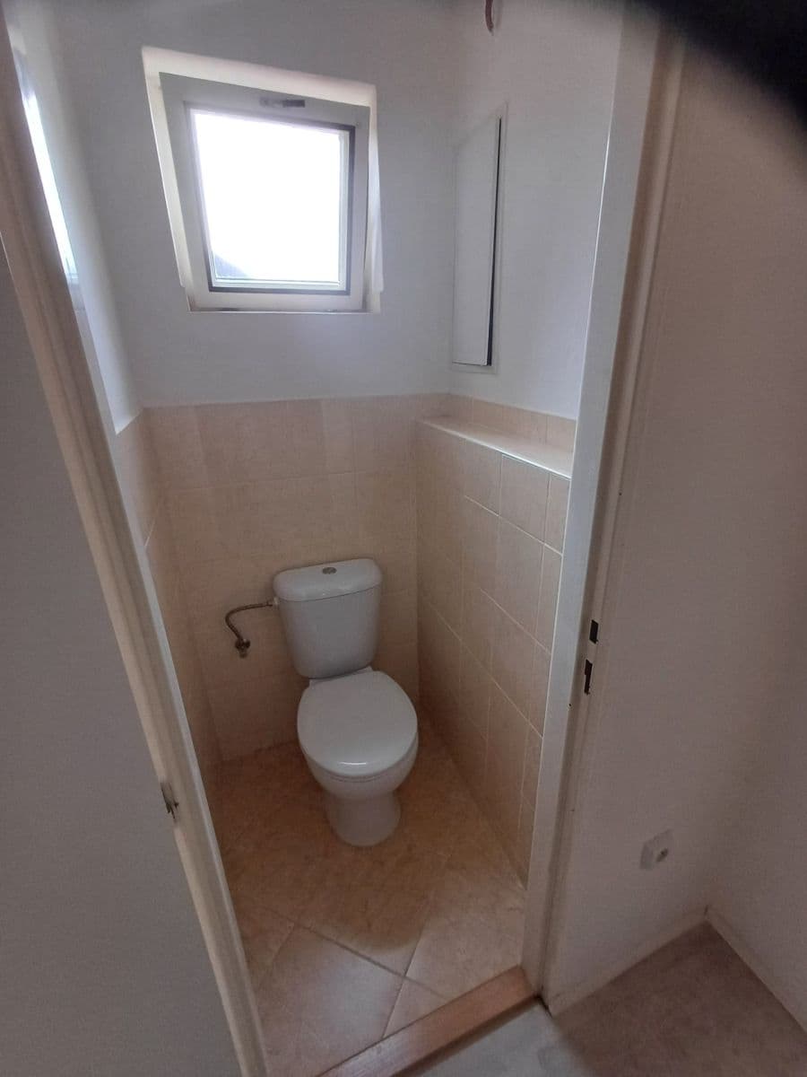 1 bedroom with open-plan kitchen flat to rent, 37 m², Madridská, Prague, Prague 1 bedroom with open-plan kitchen flat to rent, 37 m², Madridská, Prague, Prague