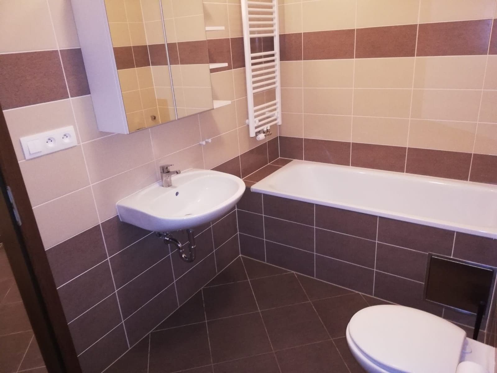 1 bedroom with open-plan kitchen flat to rent, 40 m², U Hostavického potoka, Prague, Prague 1 bedroom with open-plan kitchen flat to rent, 40 m², U Hostavického potoka, Prague, Prague