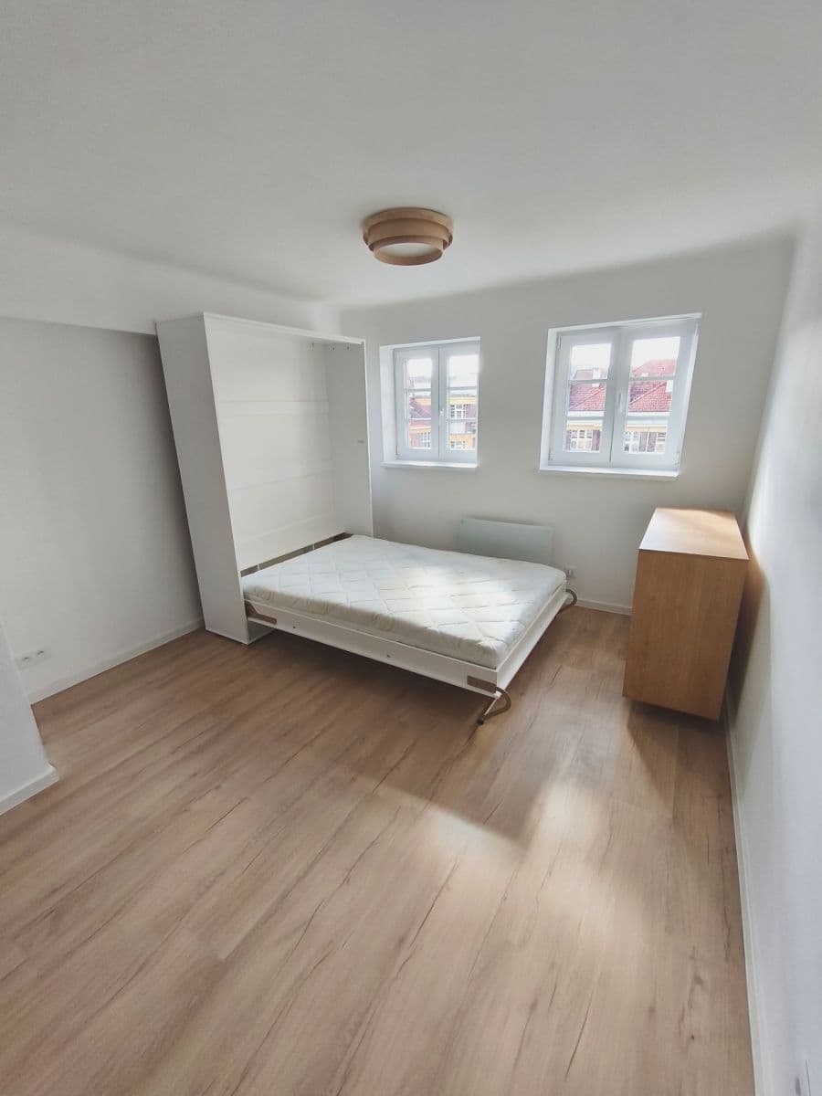 Studio flat to rent, 25 m², Jičínská, Prague, Prague Studio flat to rent, 25 m², Jičínská, Prague, Prague