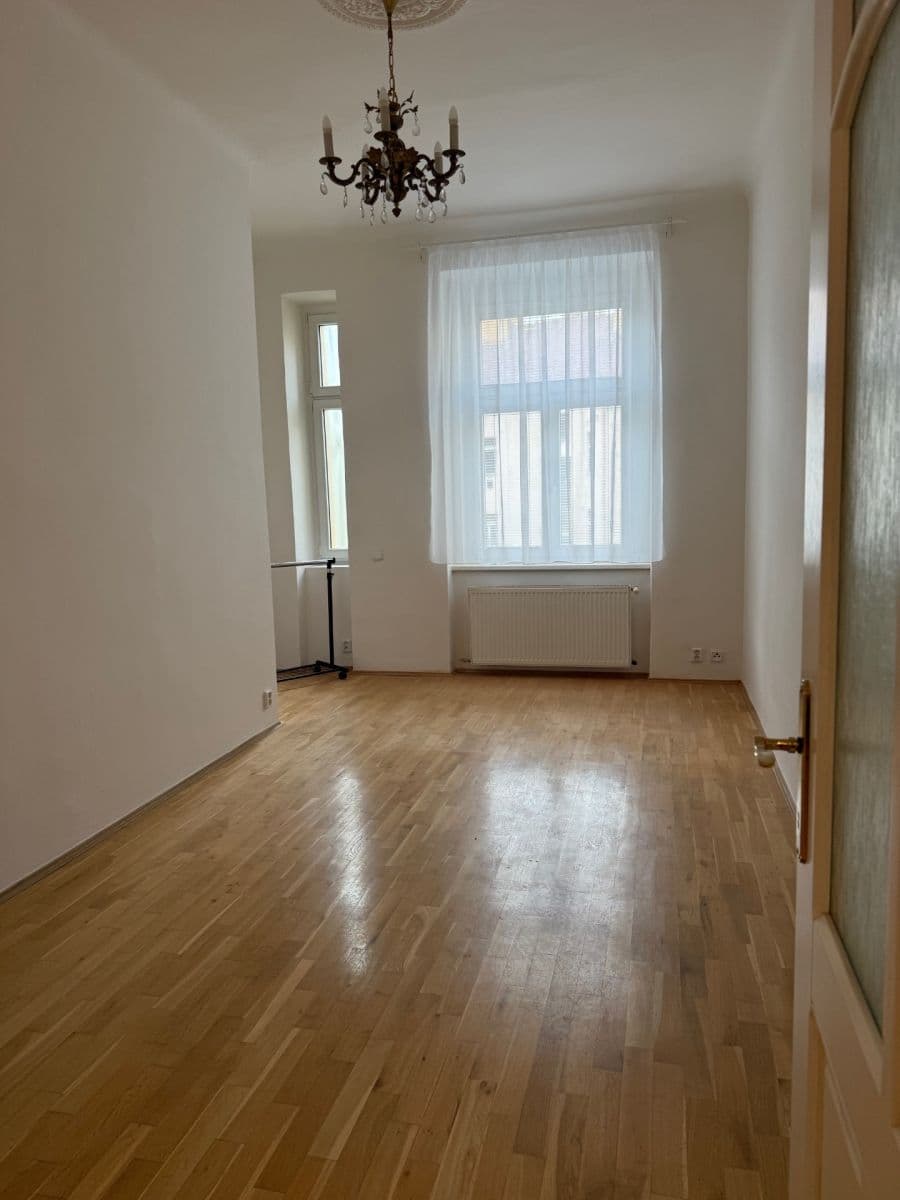 2 bedroom flat to rent, 85 m², Ruská, Prague, Prague 2 bedroom flat to rent, 85 m², Ruská, Prague, Prague