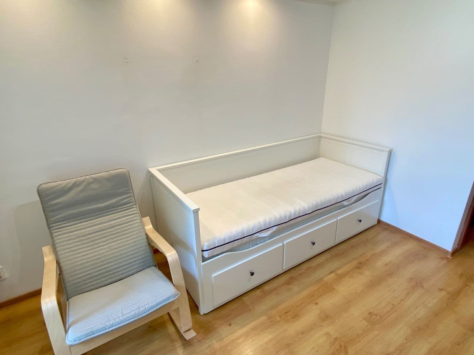 Studio flat to rent, 22 m², Kuželova, Prague, Prague Studio flat to rent, 22 m², Kuželova, Prague, Prague