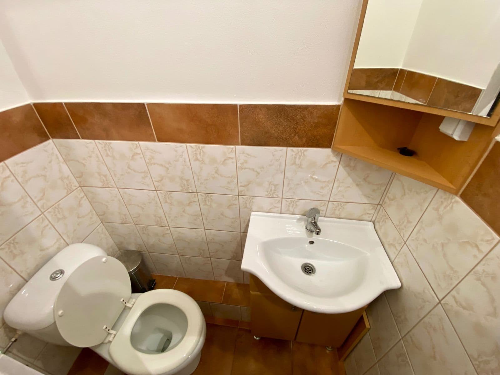 Studio flat to rent, 22 m², Kuželova, Prague, Prague Studio flat to rent, 22 m², Kuželova, Prague, Prague