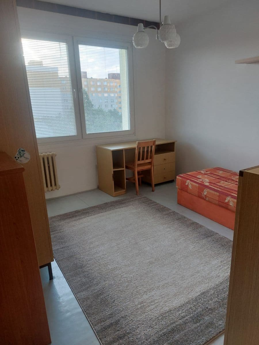 4 bedroom flat to rent, 80 m², Strážnická, Plzeň, Plzeňský Region 4 bedroom flat to rent, 80 m², Strážnická, Plzeň, Plzeňský Region