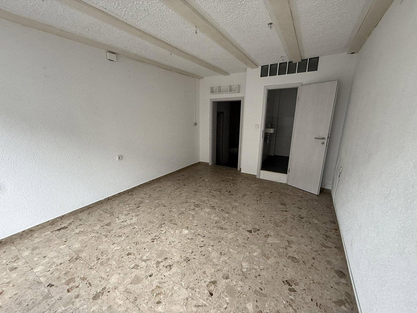 office to rent, 85 m², Untere Vorstadt 26, Tuttlingen, Baden-Württemberg office to rent, 85 m², Untere Vorstadt 26, Tuttlingen, Baden-Württemberg