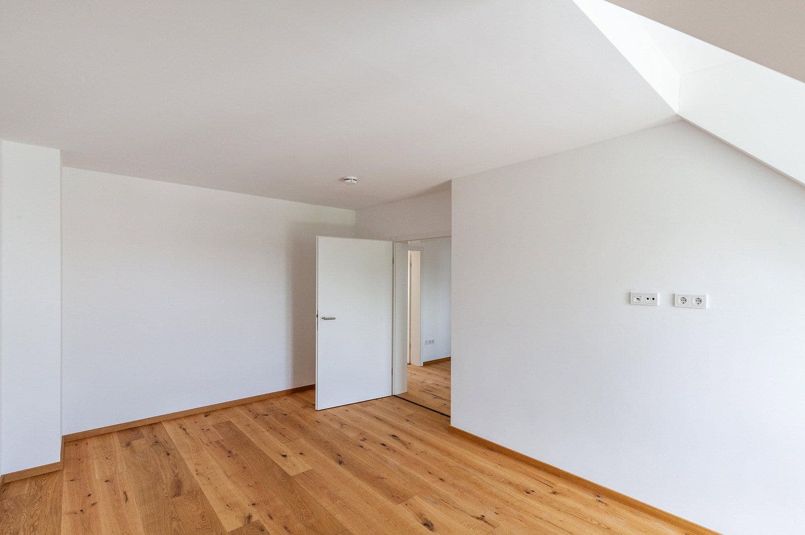 3 bedroom with open-plan kitchen flat for sale, 97 m², Augsburg, Bavaria 3 bedroom with open-plan kitchen flat for sale, 97 m², Augsburg, Bavaria