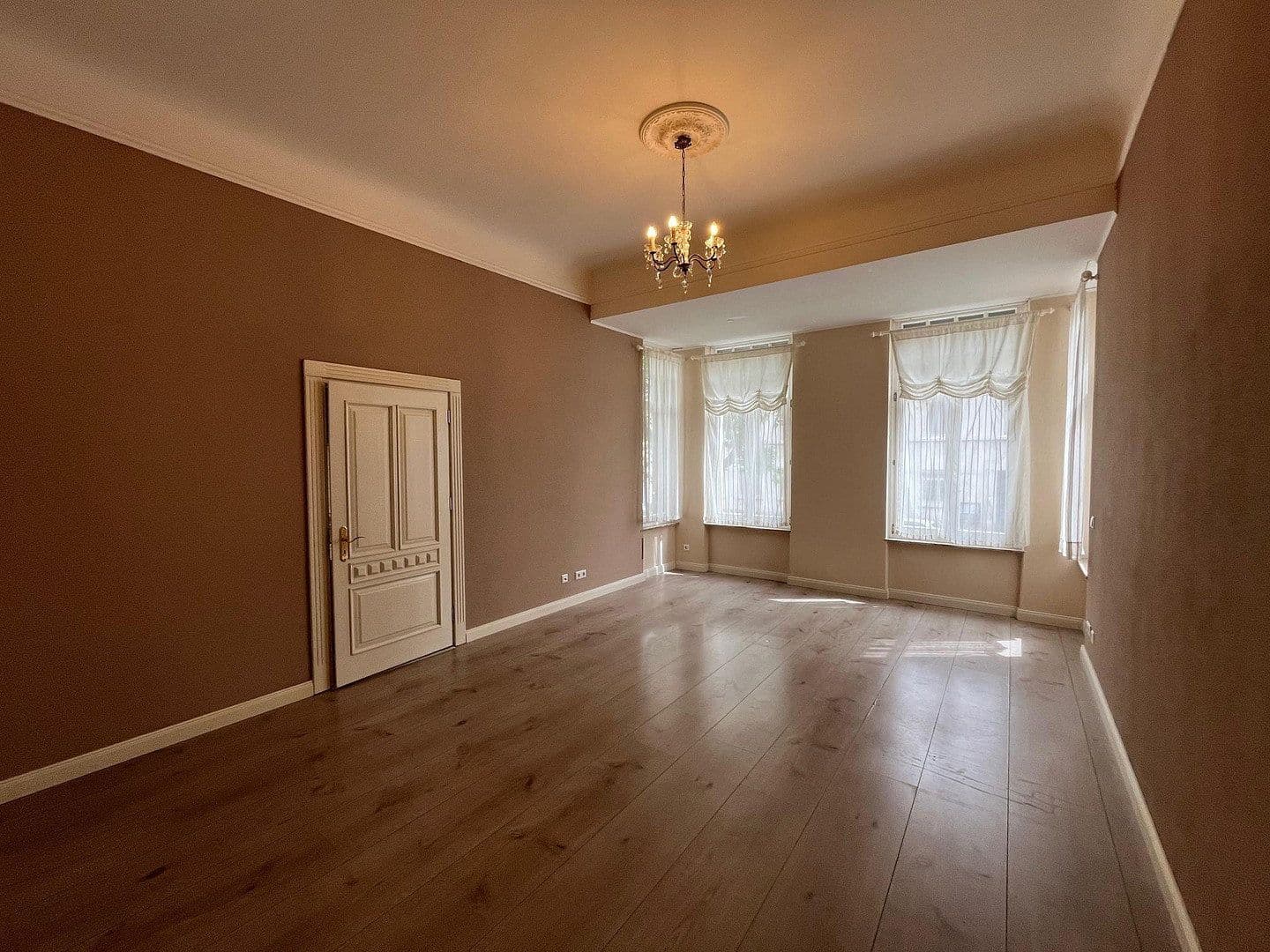 3 bedroom with open-plan kitchen flat to rent, 120 m², Pforzheim, Baden-Württemberg 3 bedroom with open-plan kitchen flat to rent, 120 m², Pforzheim, Baden-Württemberg