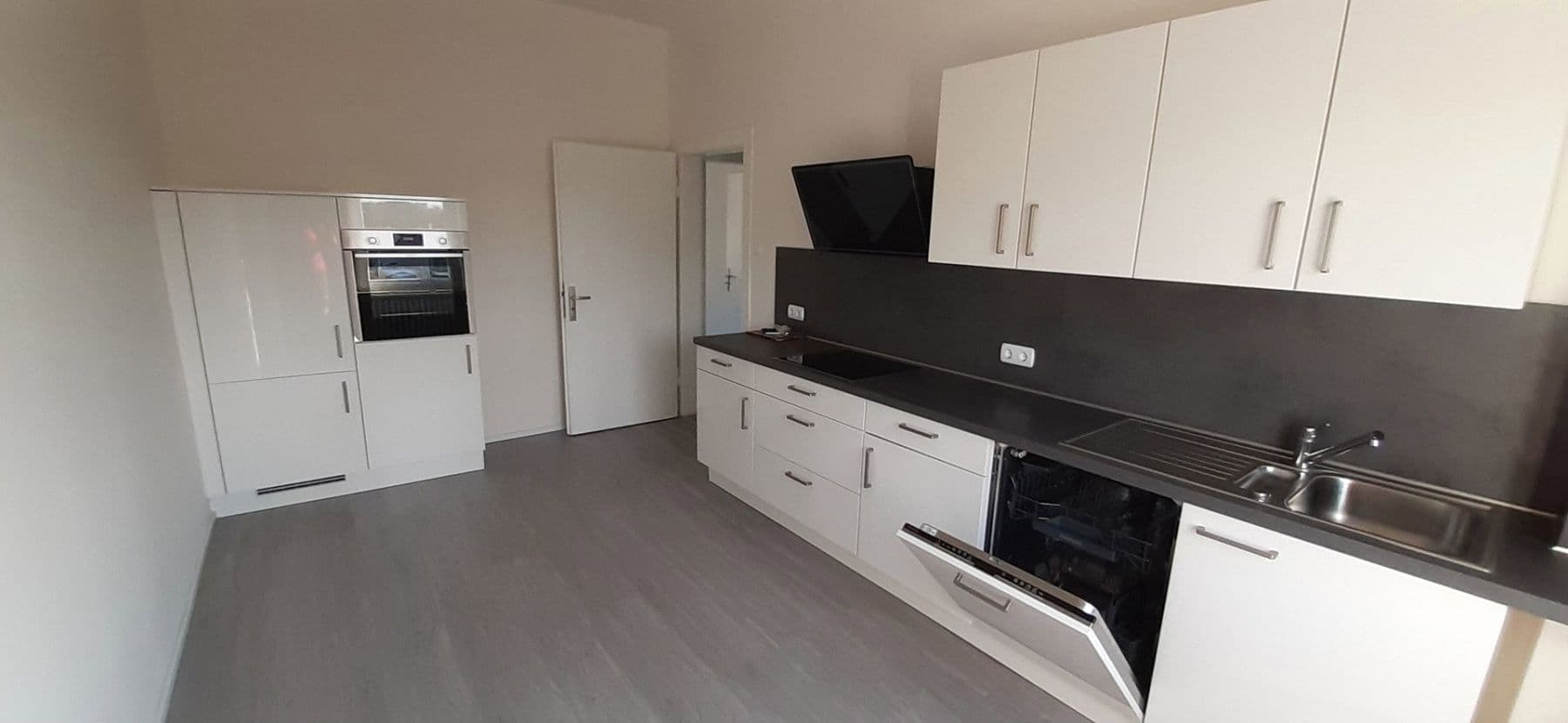 3 bedroom flat to rent, 82 m², Grabenstr.190, Duisburg, North Rhine-Westphalia 3 bedroom flat to rent, 82 m², Grabenstr.190, Duisburg, North Rhine-Westphalia