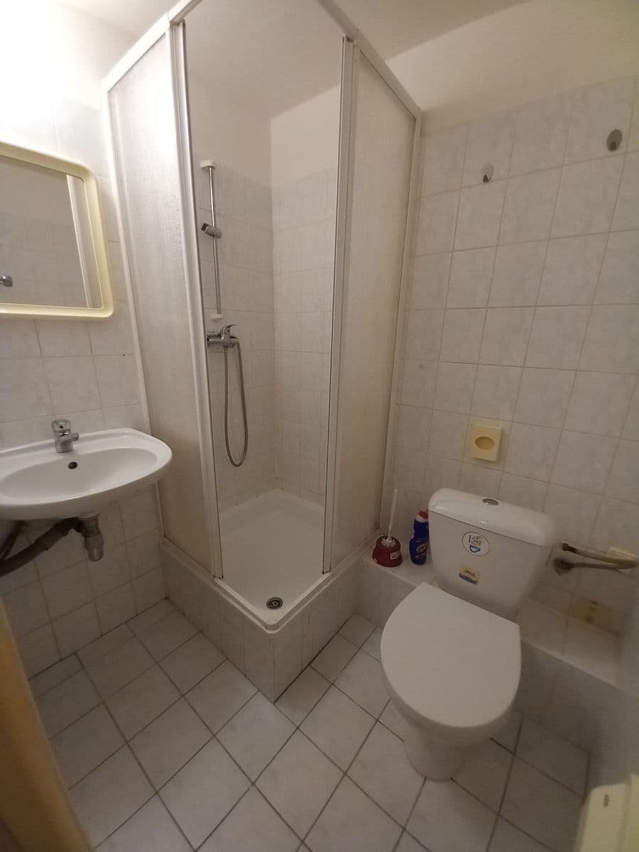 Studio flat to rent, 22 m², Bělohorská, Prague, Prague Studio flat to rent, 22 m², Bělohorská, Prague, Prague
