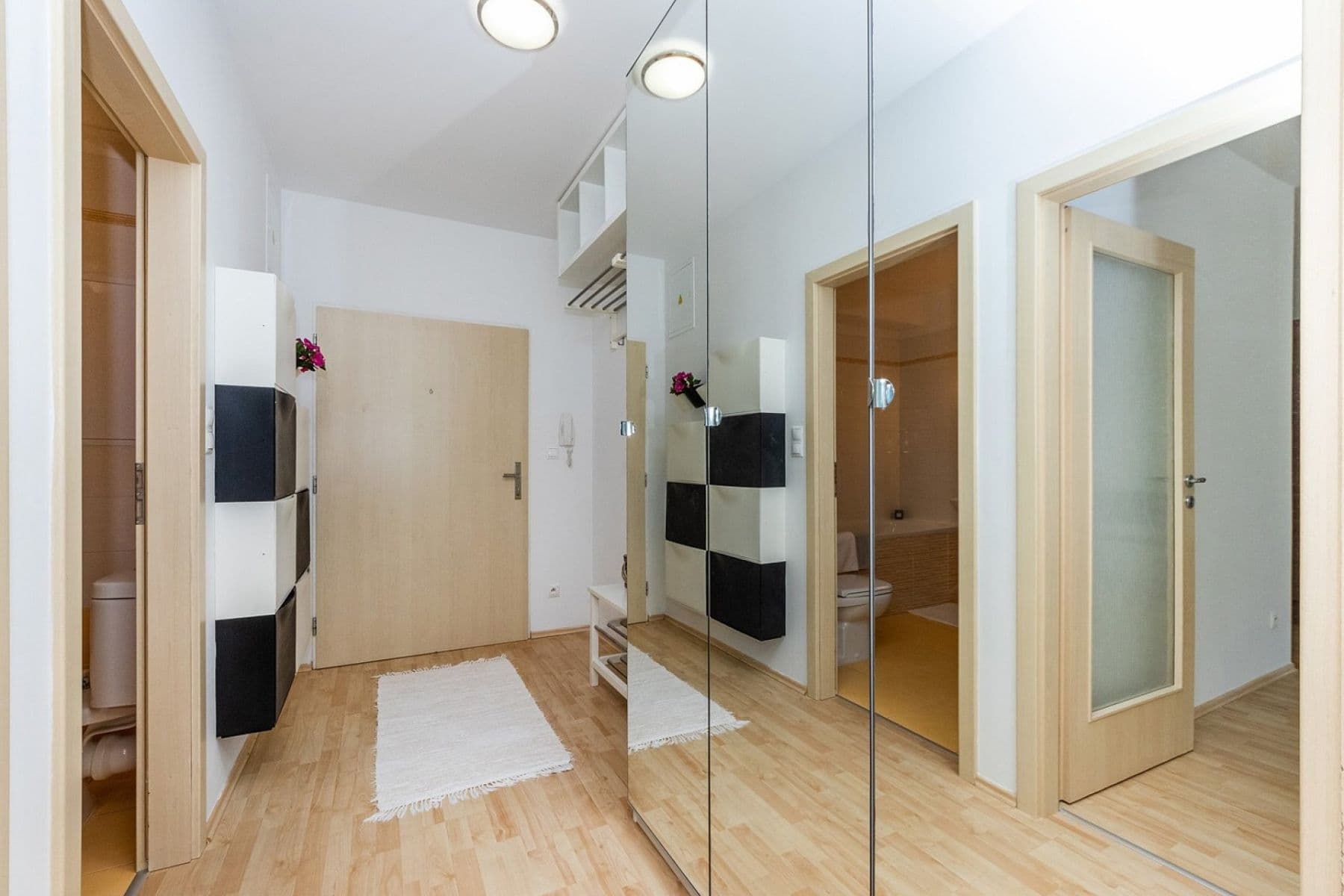 1 bedroom with open-plan kitchen flat to rent, 51 m², U Hostavického potoka, Prague, Prague 1 bedroom with open-plan kitchen flat to rent, 51 m², U Hostavického potoka, Prague, Prague