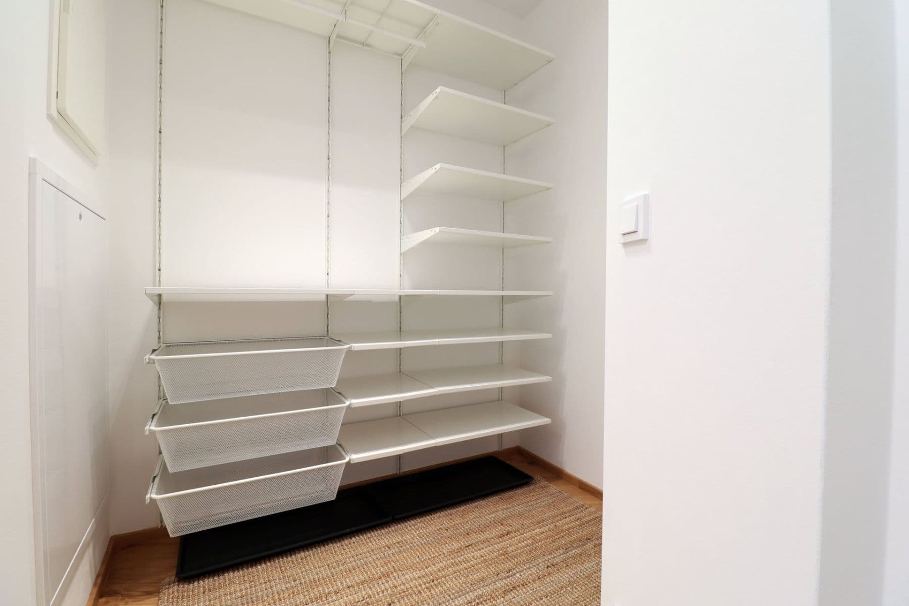 1 bedroom with open-plan kitchen flat to rent, 55 m², Sokolova, Prague, Prague 1 bedroom with open-plan kitchen flat to rent, 55 m², Sokolova, Prague, Prague