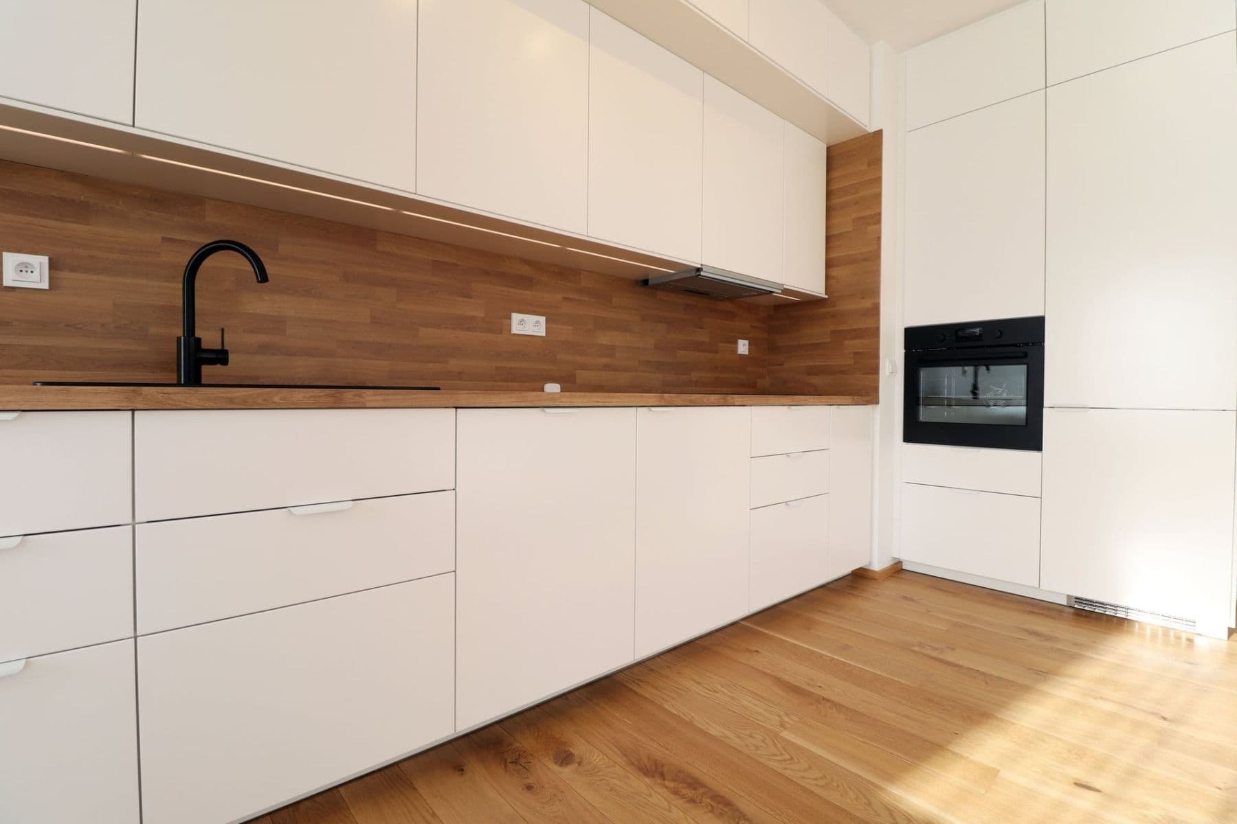 1 bedroom with open-plan kitchen flat to rent, 55 m², Sokolova, Prague, Prague 1 bedroom with open-plan kitchen flat to rent, 55 m², Sokolova, Prague, Prague
