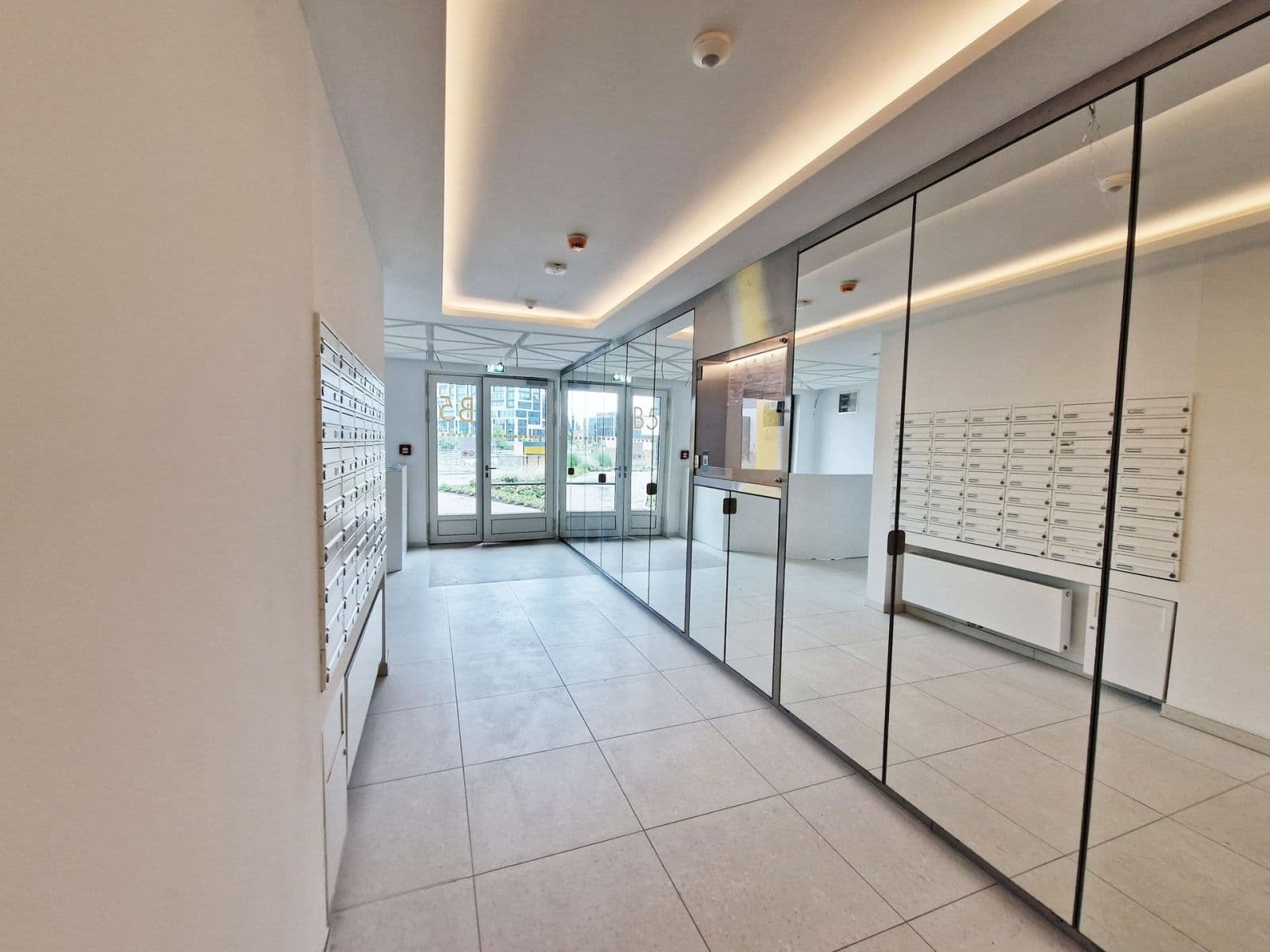1 bedroom with open-plan kitchen flat to rent, 55 m², Sokolova, Prague, Prague 1 bedroom with open-plan kitchen flat to rent, 55 m², Sokolova, Prague, Prague