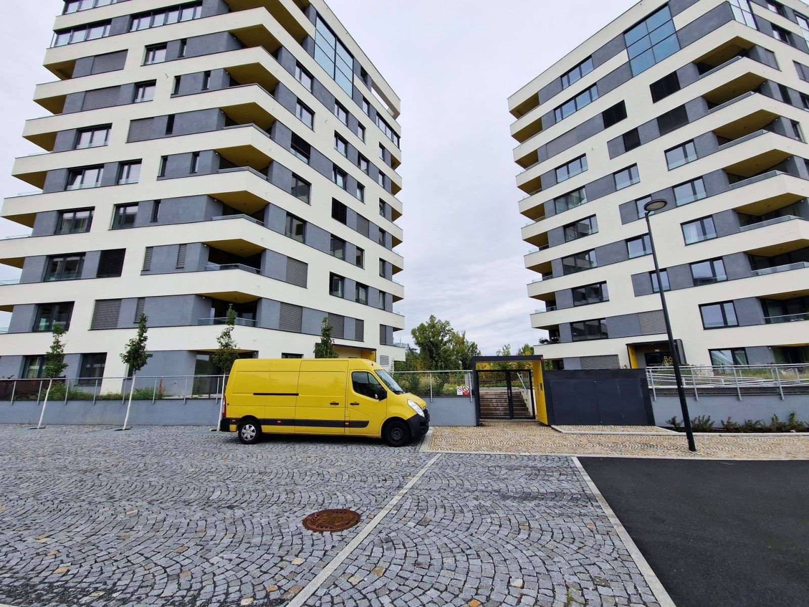 1 bedroom with open-plan kitchen flat to rent, 55 m², Sokolova, Prague, Prague 1 bedroom with open-plan kitchen flat to rent, 55 m², Sokolova, Prague, Prague