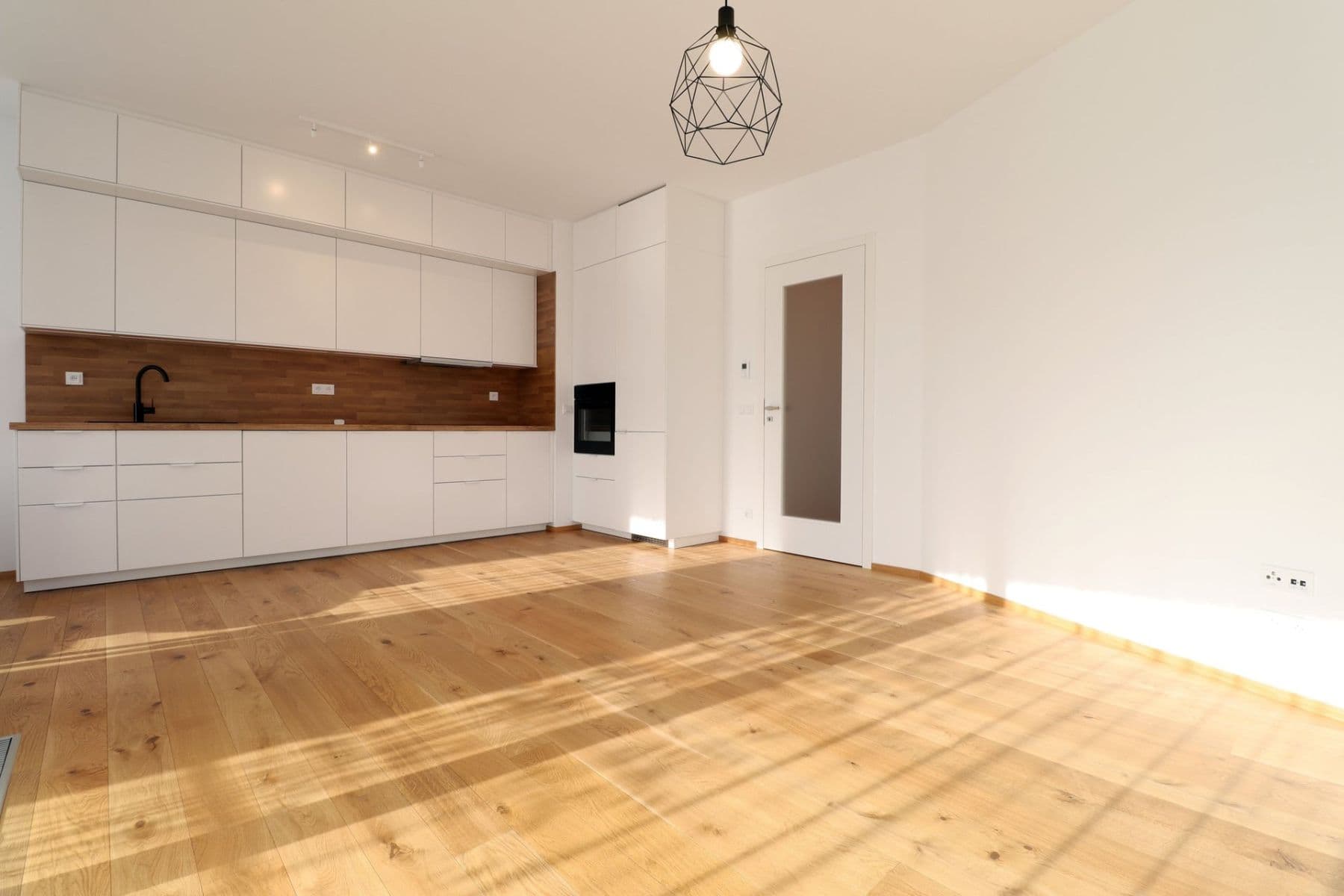 1 bedroom with open-plan kitchen flat to rent, 55 m², Sokolova, Prague, Prague 1 bedroom with open-plan kitchen flat to rent, 55 m², Sokolova, Prague, Prague