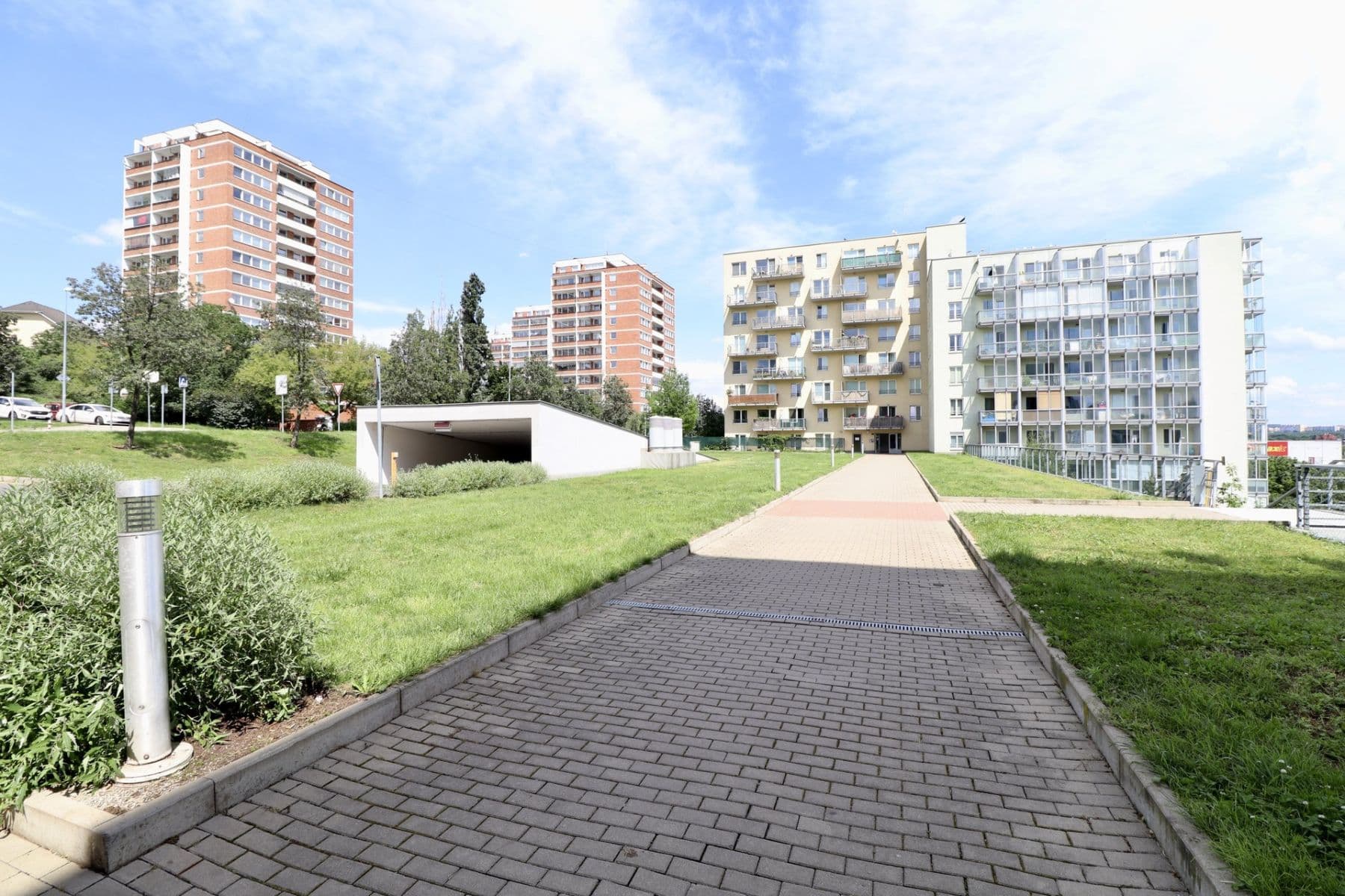 1 bedroom with open-plan kitchen flat to rent, 49 m², V dolině, Prague, Prague 1 bedroom with open-plan kitchen flat to rent, 49 m², V dolině, Prague, Prague
