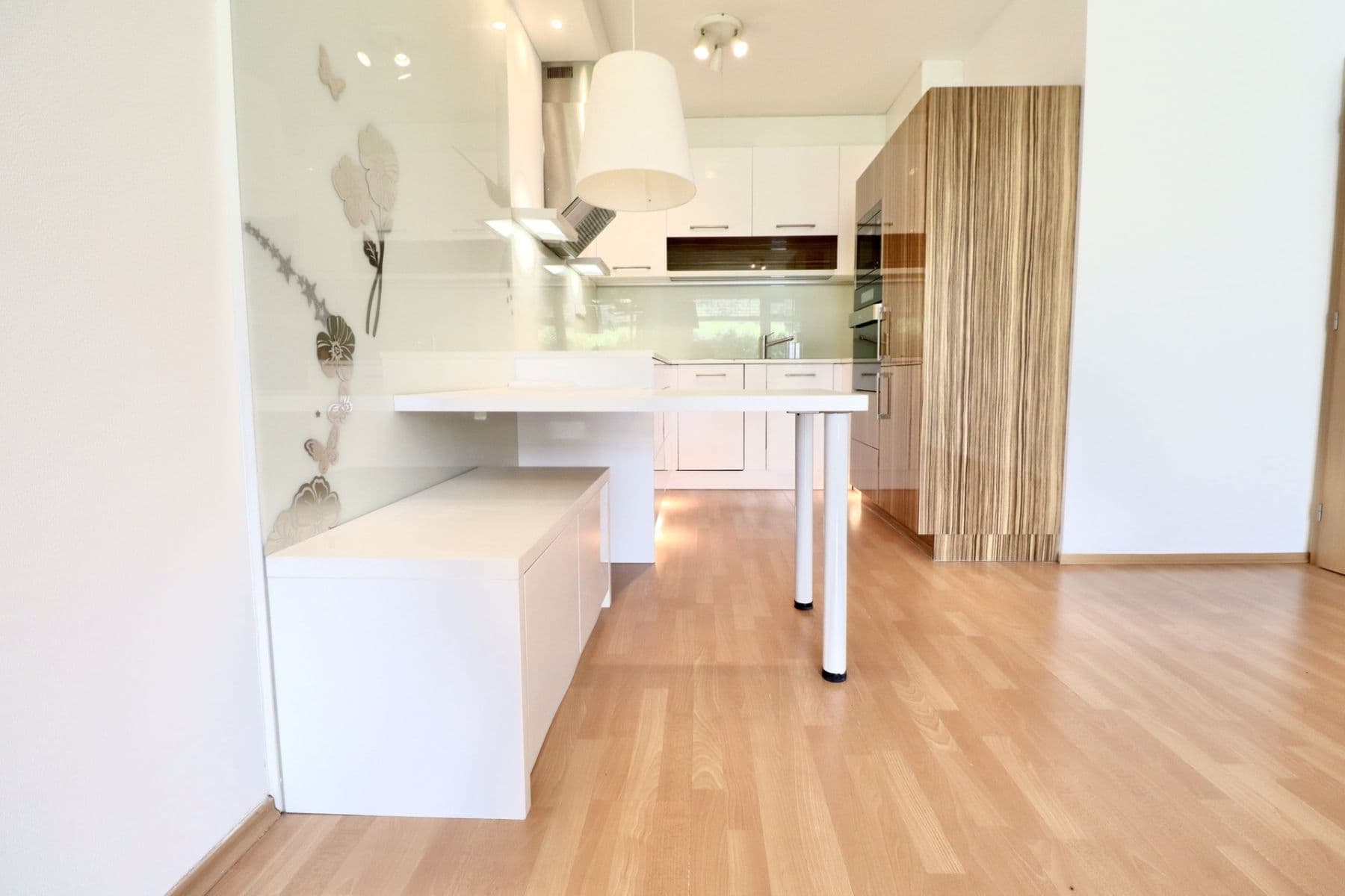 1 bedroom with open-plan kitchen flat to rent, 49 m², V dolině, Prague, Prague 1 bedroom with open-plan kitchen flat to rent, 49 m², V dolině, Prague, Prague