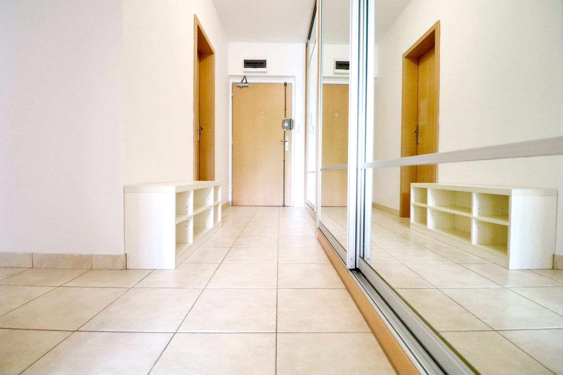 1 bedroom with open-plan kitchen flat to rent, 49 m², V dolině, Prague, Prague 1 bedroom with open-plan kitchen flat to rent, 49 m², V dolině, Prague, Prague