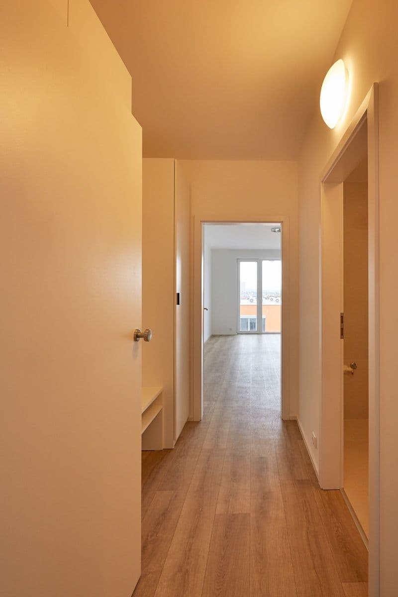Studio flat to rent, 30 m², Pod Soutratím, Prague, Prague Studio flat to rent, 30 m², Pod Soutratím, Prague, Prague