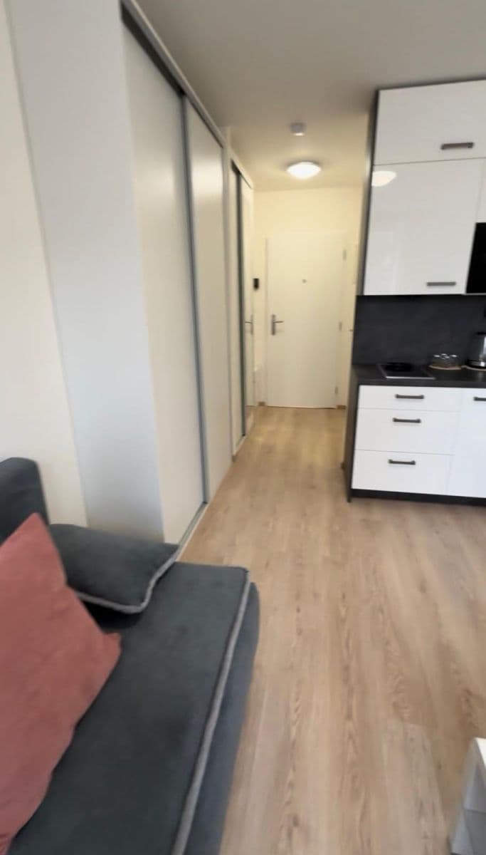 Studio flat for sale, 19 m², Kubánské náměstí, Prague, Prague Studio flat for sale, 19 m², Kubánské náměstí, Prague, Prague