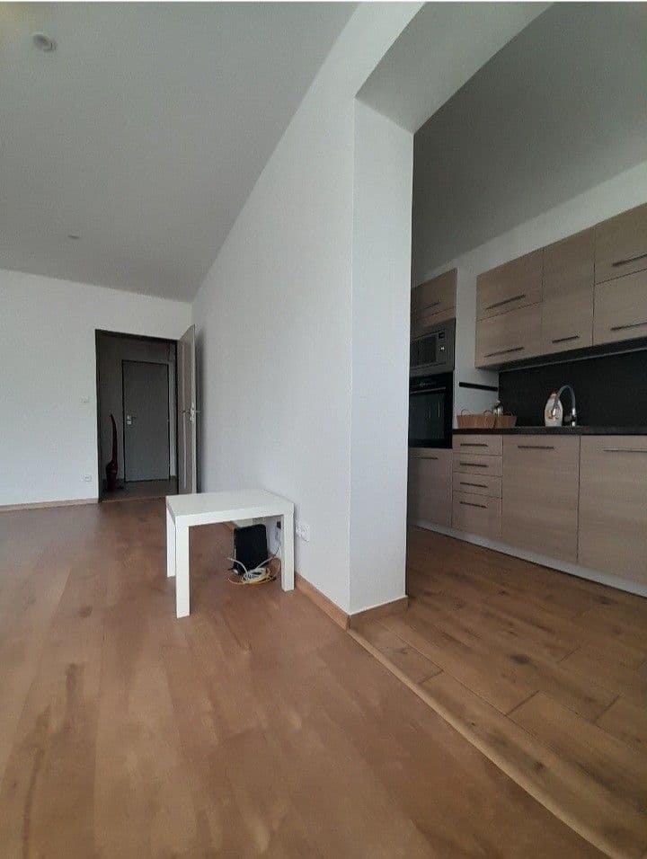 3 bedroom flat to rent, 71 m², Rákosníkova, Neveklov, Středočeský Region 3 bedroom flat to rent, 71 m², Rákosníkova, Neveklov, Středočeský Region