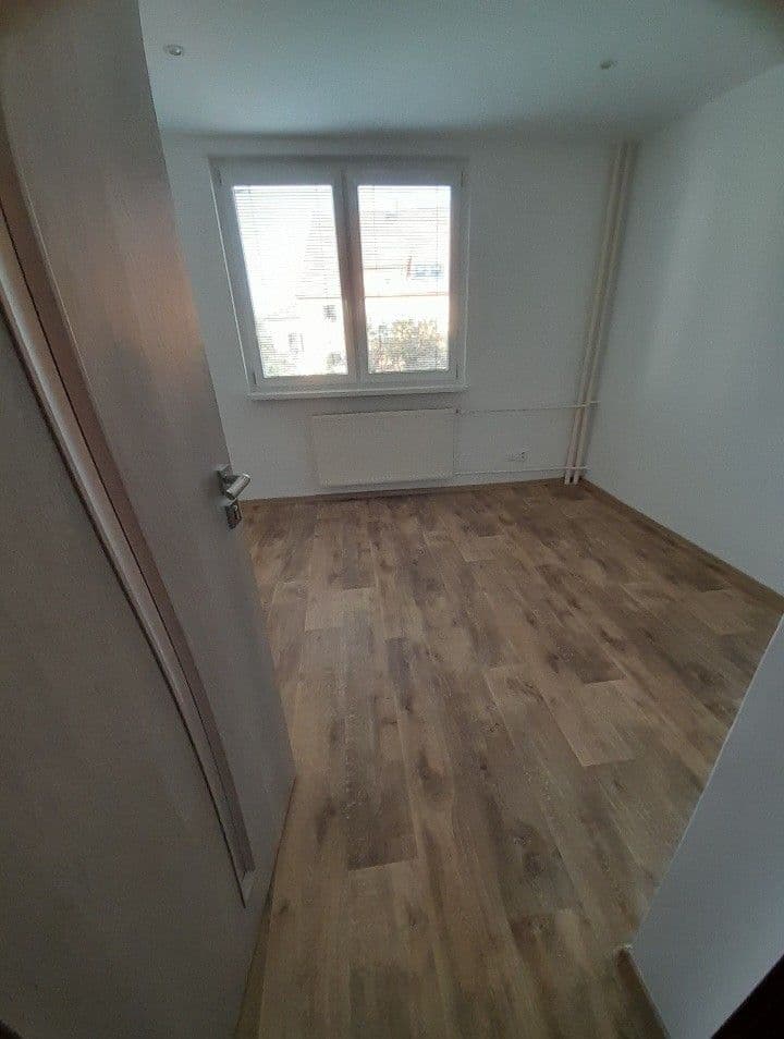3 bedroom flat to rent, 71 m², Rákosníkova, Neveklov, Středočeský Region 3 bedroom flat to rent, 71 m², Rákosníkova, Neveklov, Středočeský Region