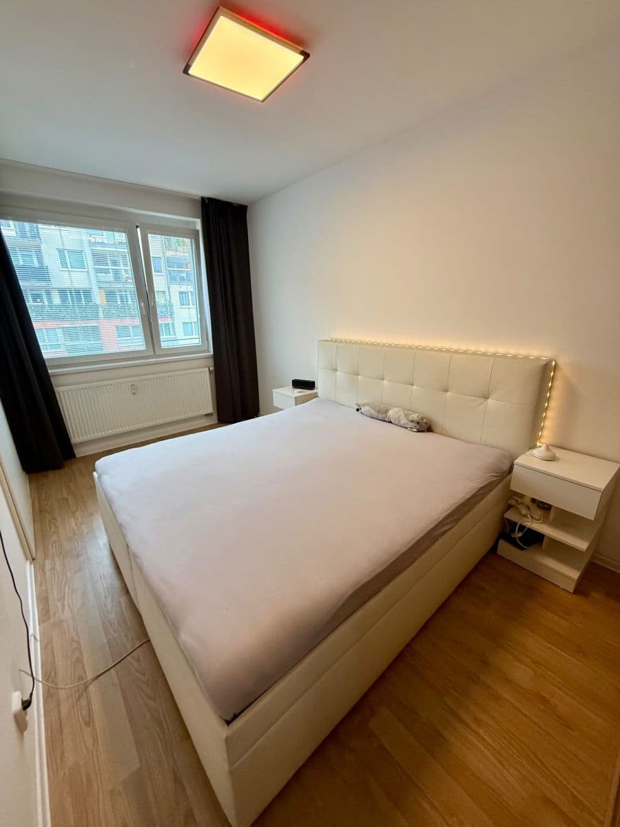 1 bedroom with open-plan kitchen flat to rent, 47 m², Zakšínská, Prague, Prague 1 bedroom with open-plan kitchen flat to rent, 47 m², Zakšínská, Prague, Prague