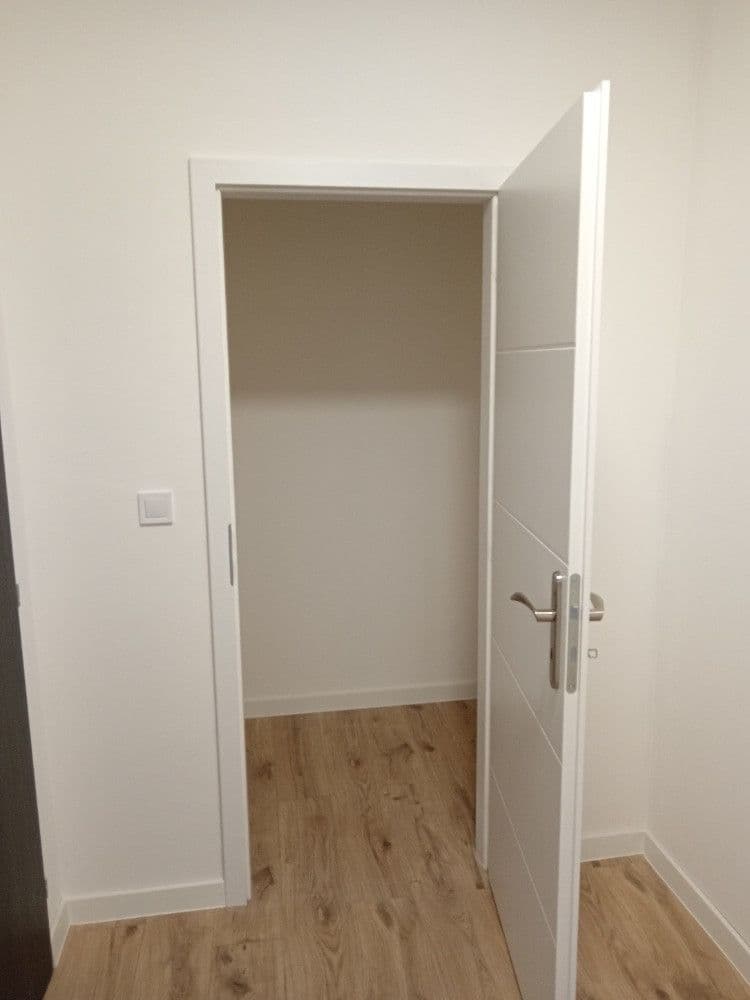 2 bedroom with open-plan kitchen flat to rent, 80 m², 28. pluku, Prague, Prague 2 bedroom with open-plan kitchen flat to rent, 80 m², 28. pluku, Prague, Prague