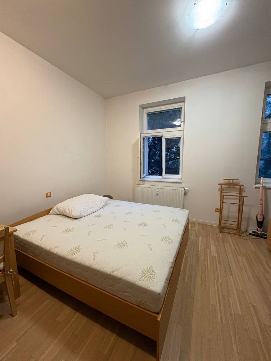 Studio flat to rent, 30 m², Bořivojova, Prague, Prague Studio flat to rent, 30 m², Bořivojova, Prague, Prague