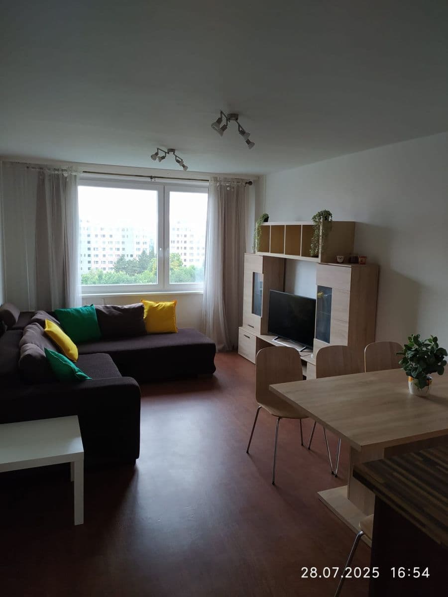3 bedroom with open-plan kitchen flat to rent, 90 m², Nechvílova, Prague, Prague 3 bedroom with open-plan kitchen flat to rent, 90 m², Nechvílova, Prague, Prague
