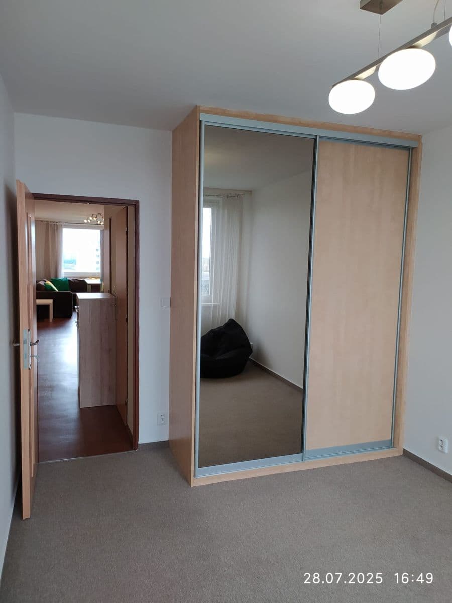 3 bedroom with open-plan kitchen flat to rent, 90 m², Nechvílova, Prague, Prague 3 bedroom with open-plan kitchen flat to rent, 90 m², Nechvílova, Prague, Prague