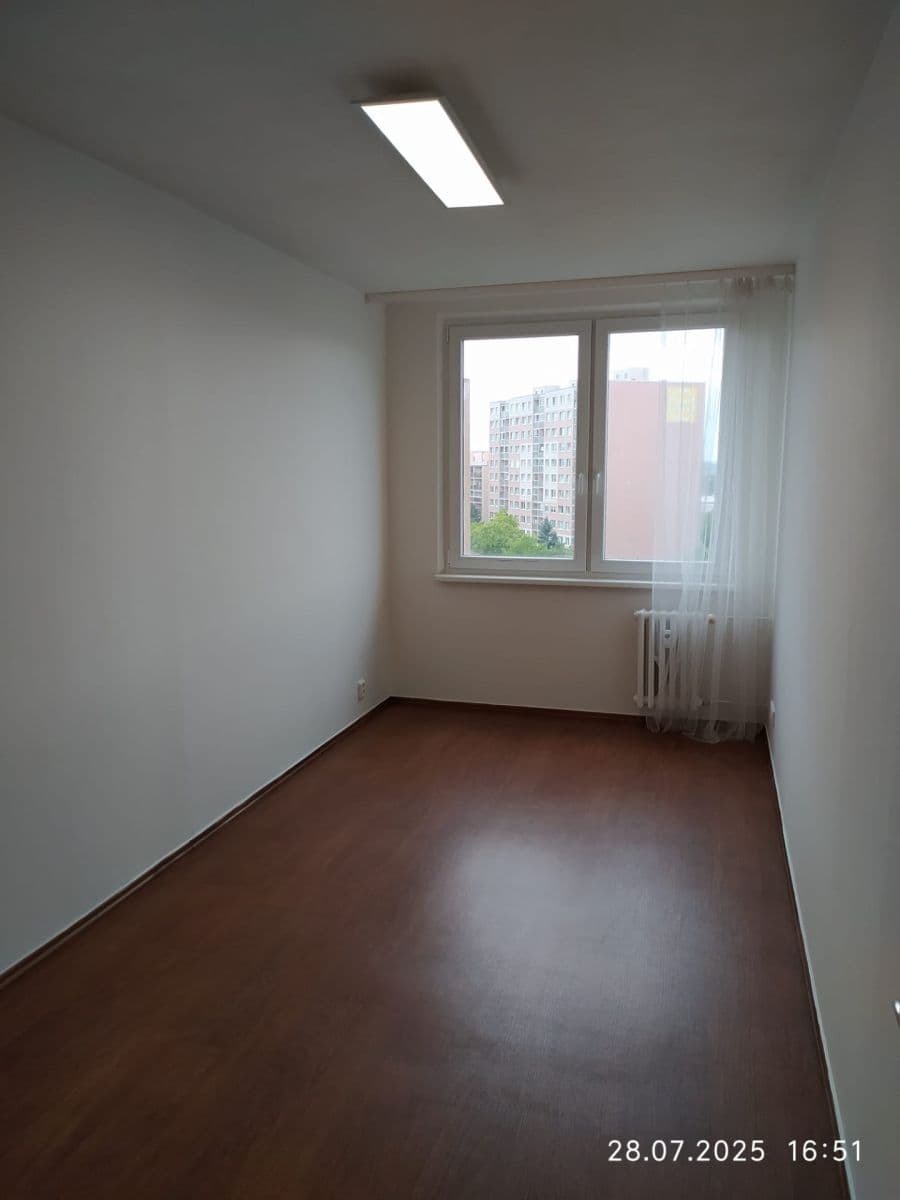3 bedroom with open-plan kitchen flat to rent, 90 m², Nechvílova, Prague, Prague 3 bedroom with open-plan kitchen flat to rent, 90 m², Nechvílova, Prague, Prague