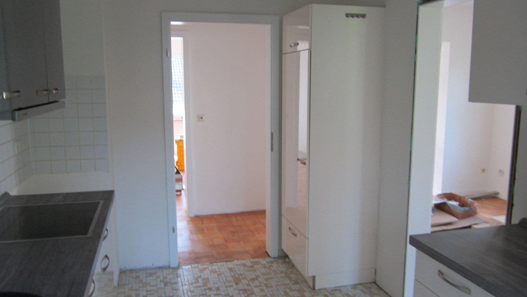 3 bedroom with open-plan kitchen flat to rent, 130 m², Herrenberg, Baden-Württemberg 3 bedroom with open-plan kitchen flat to rent, 130 m², Herrenberg, Baden-Württemberg