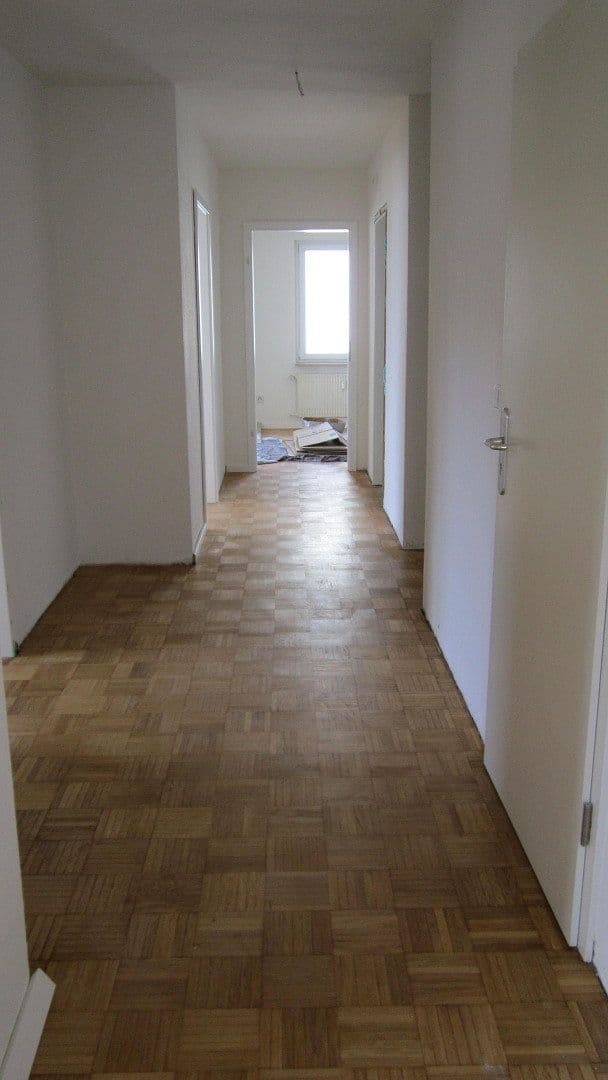 3 bedroom with open-plan kitchen flat to rent, 130 m², Herrenberg, Baden-Württemberg 3 bedroom with open-plan kitchen flat to rent, 130 m², Herrenberg, Baden-Württemberg