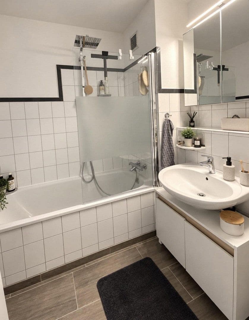 3 bedroom flat for sale, 80 m², Max-Halbe-Str.20, Düsseldorf, North Rhine-Westphalia 3 bedroom flat for sale, 80 m², Max-Halbe-Str.20, Düsseldorf, North Rhine-Westphalia