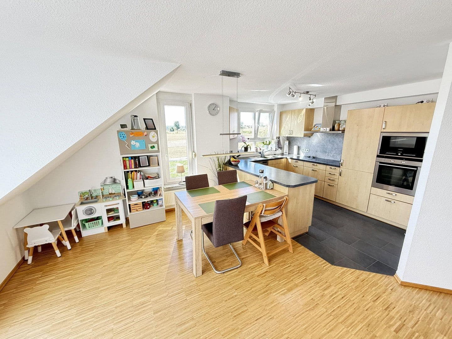 2 bedroom with open-plan kitchen flat for sale, 95 m², Hermann-Hesse-Straße 36, Nufringen, Baden-Württemberg 2 bedroom with open-plan kitchen flat for sale, 95 m², Hermann-Hesse-Straße 36, Nufringen, Baden-Württemberg