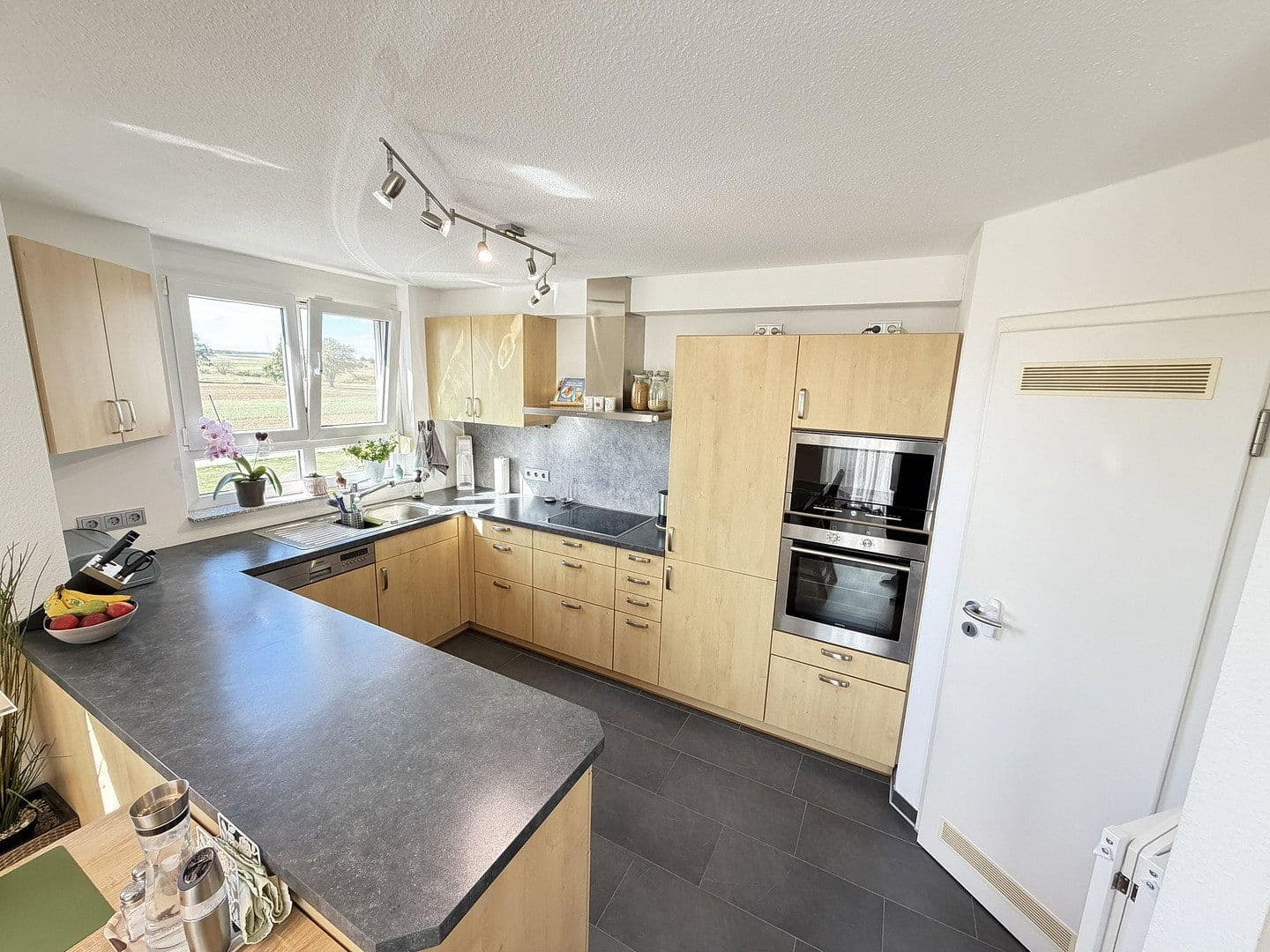 2 bedroom with open-plan kitchen flat for sale, 95 m², Hermann-Hesse-Straße 36, Nufringen, Baden-Württemberg 2 bedroom with open-plan kitchen flat for sale, 95 m², Hermann-Hesse-Straße 36, Nufringen, Baden-Württemberg