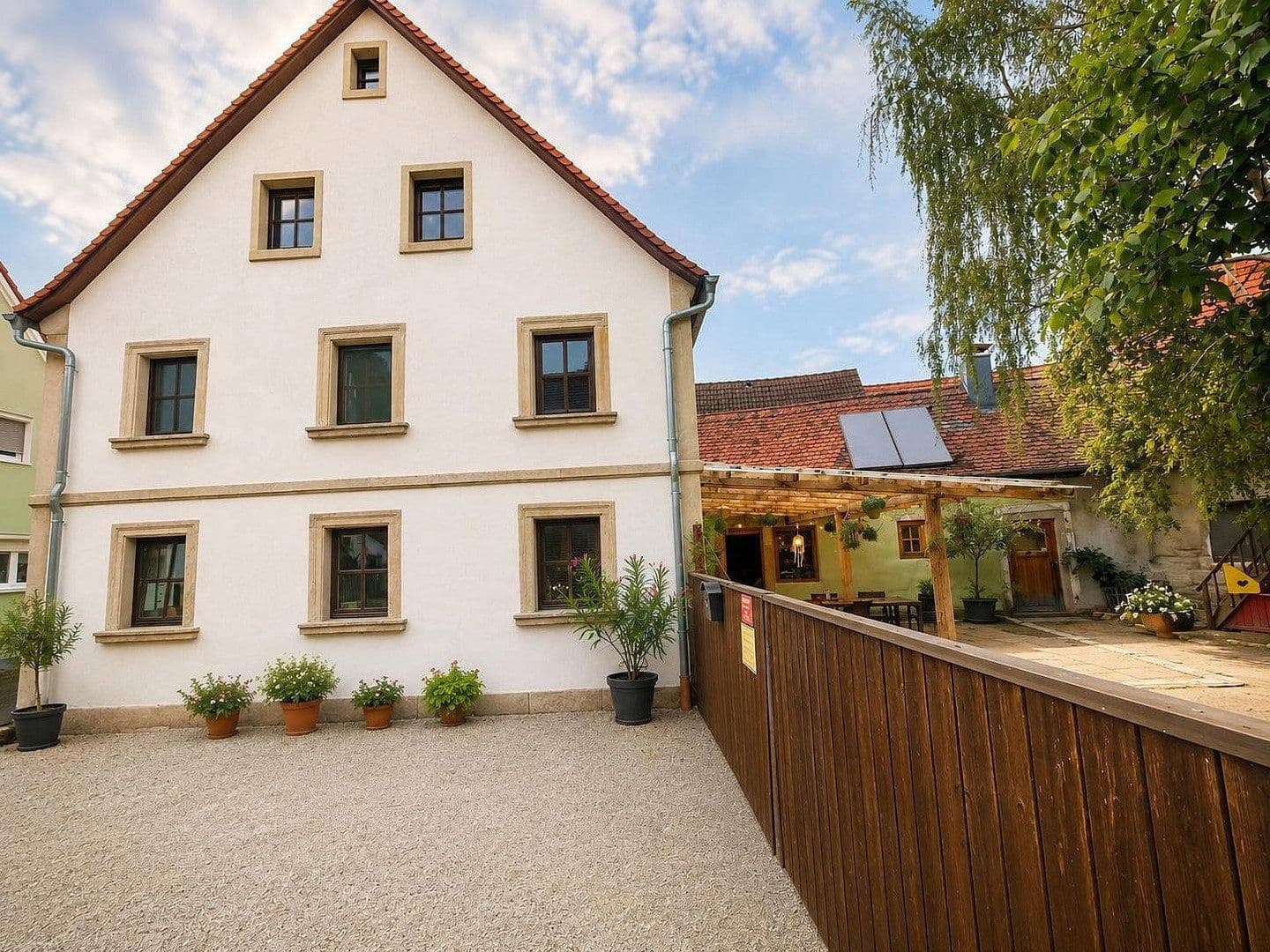 house for sale, 375 m², Uehlfeld, Bavaria house for sale, 375 m², Uehlfeld, Bavaria