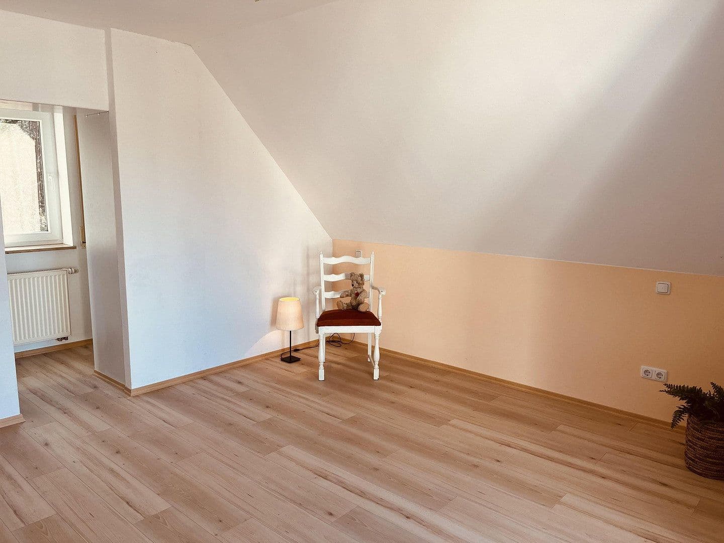 5 bedroom with open-plan kitchen flat to rent, 165 m², Langensendelbach, Bavaria 5 bedroom with open-plan kitchen flat to rent, 165 m², Langensendelbach, Bavaria