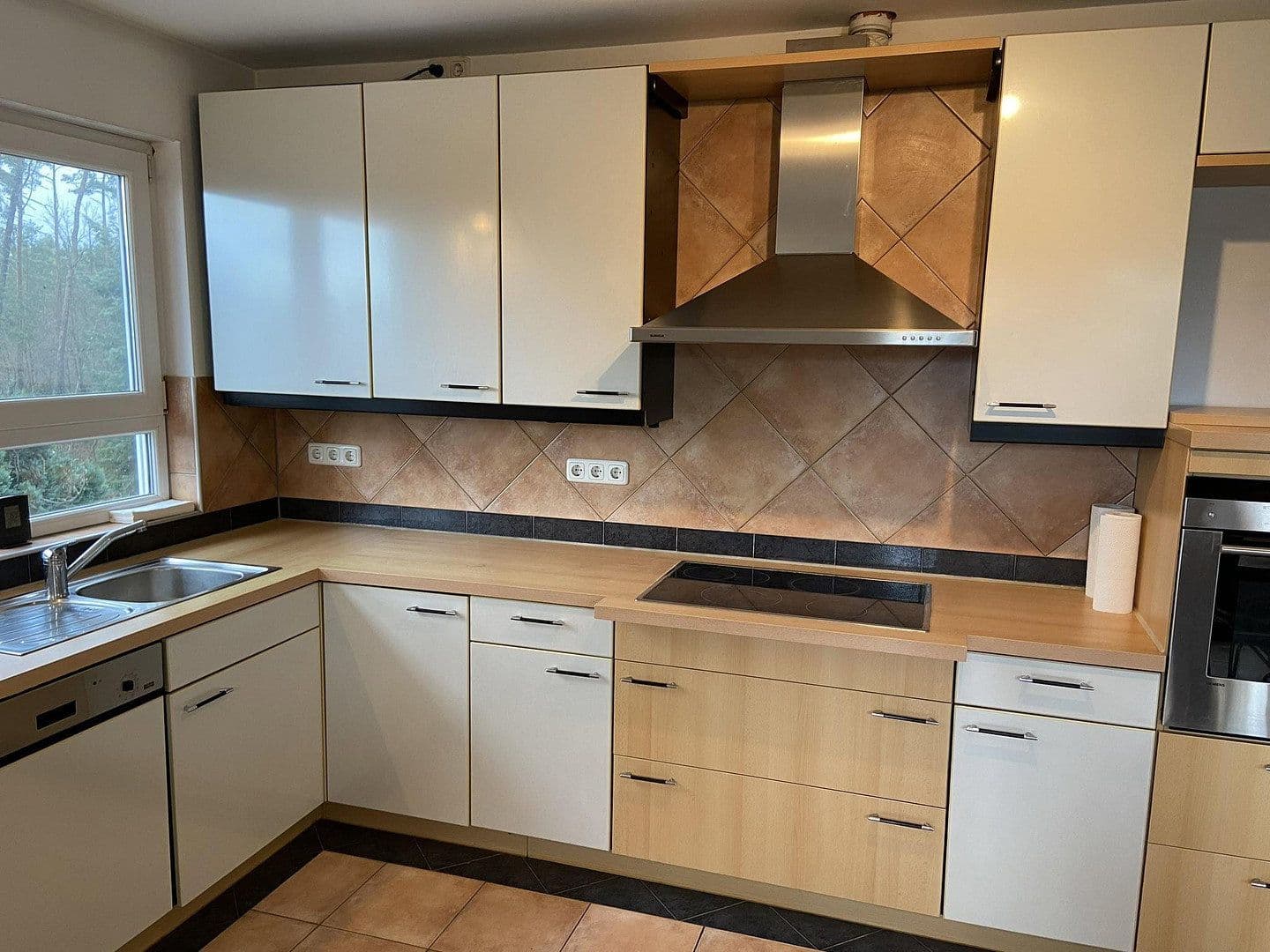 5 bedroom with open-plan kitchen flat to rent, 165 m², Langensendelbach, Bavaria 5 bedroom with open-plan kitchen flat to rent, 165 m², Langensendelbach, Bavaria