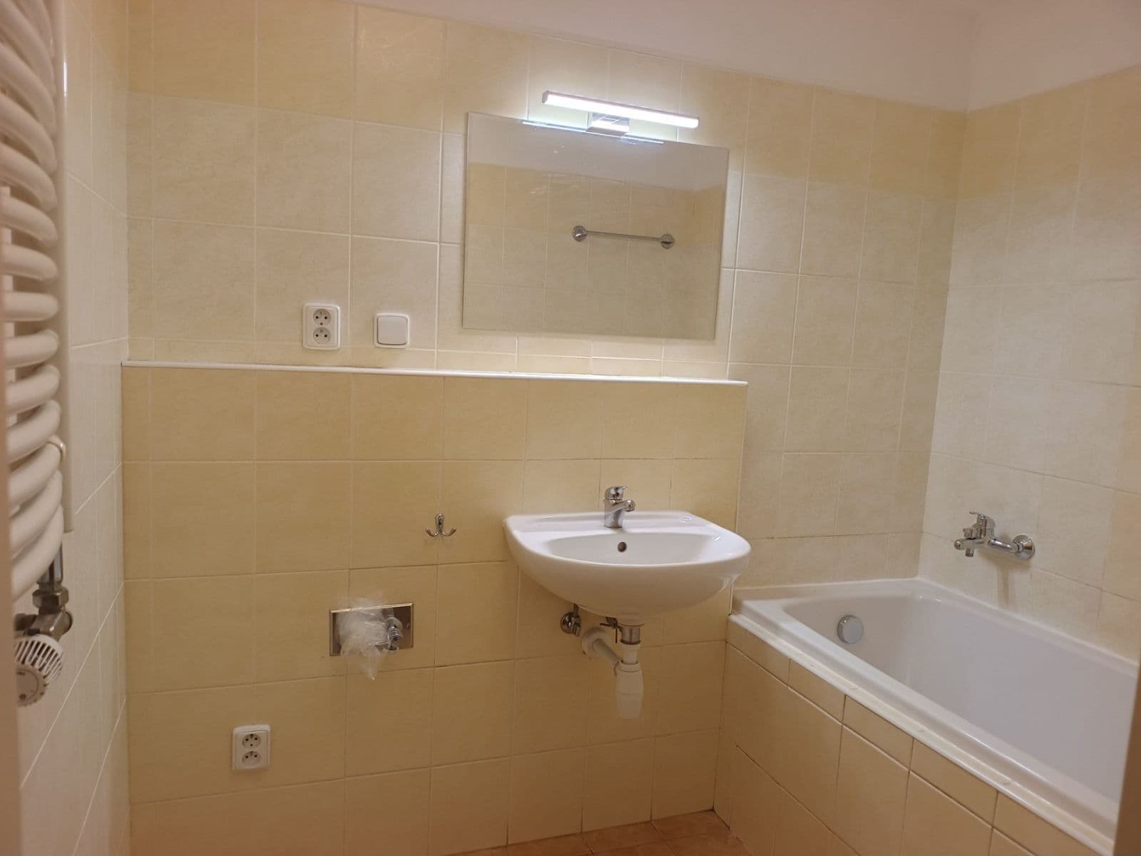 1 bedroom with open-plan kitchen flat to rent, 54 m², Herlíkovická, Prague, Prague 1 bedroom with open-plan kitchen flat to rent, 54 m², Herlíkovická, Prague, Prague