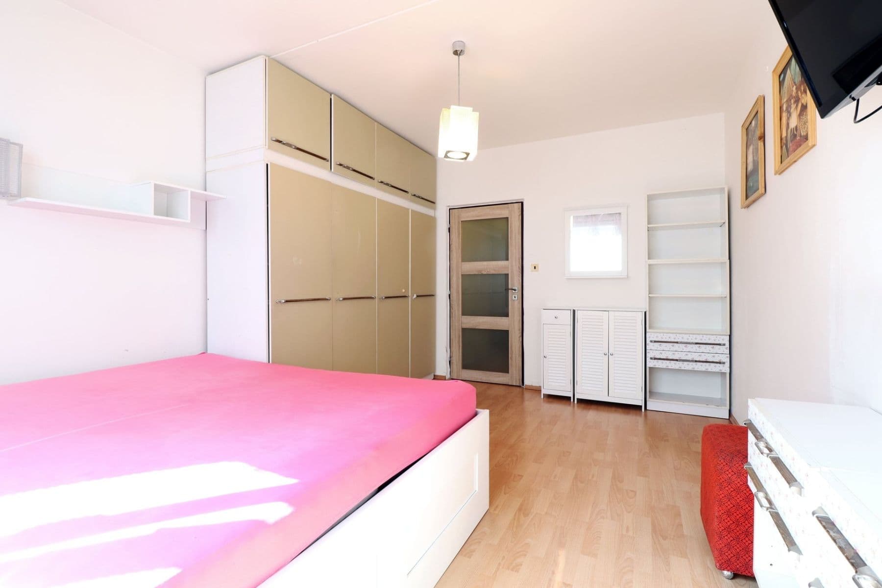 2 bedroom flat to rent, 77 m², Imrychova, Prague, Prague 2 bedroom flat to rent, 77 m², Imrychova, Prague, Prague