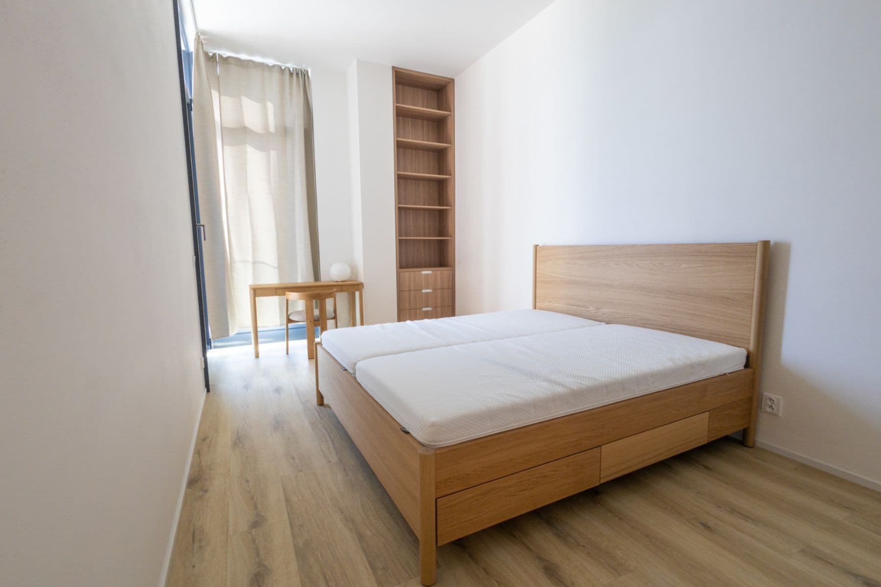 1 bedroom with open-plan kitchen flat to rent, 63 m², Malešická, Prague, Prague 1 bedroom with open-plan kitchen flat to rent, 63 m², Malešická, Prague, Prague
