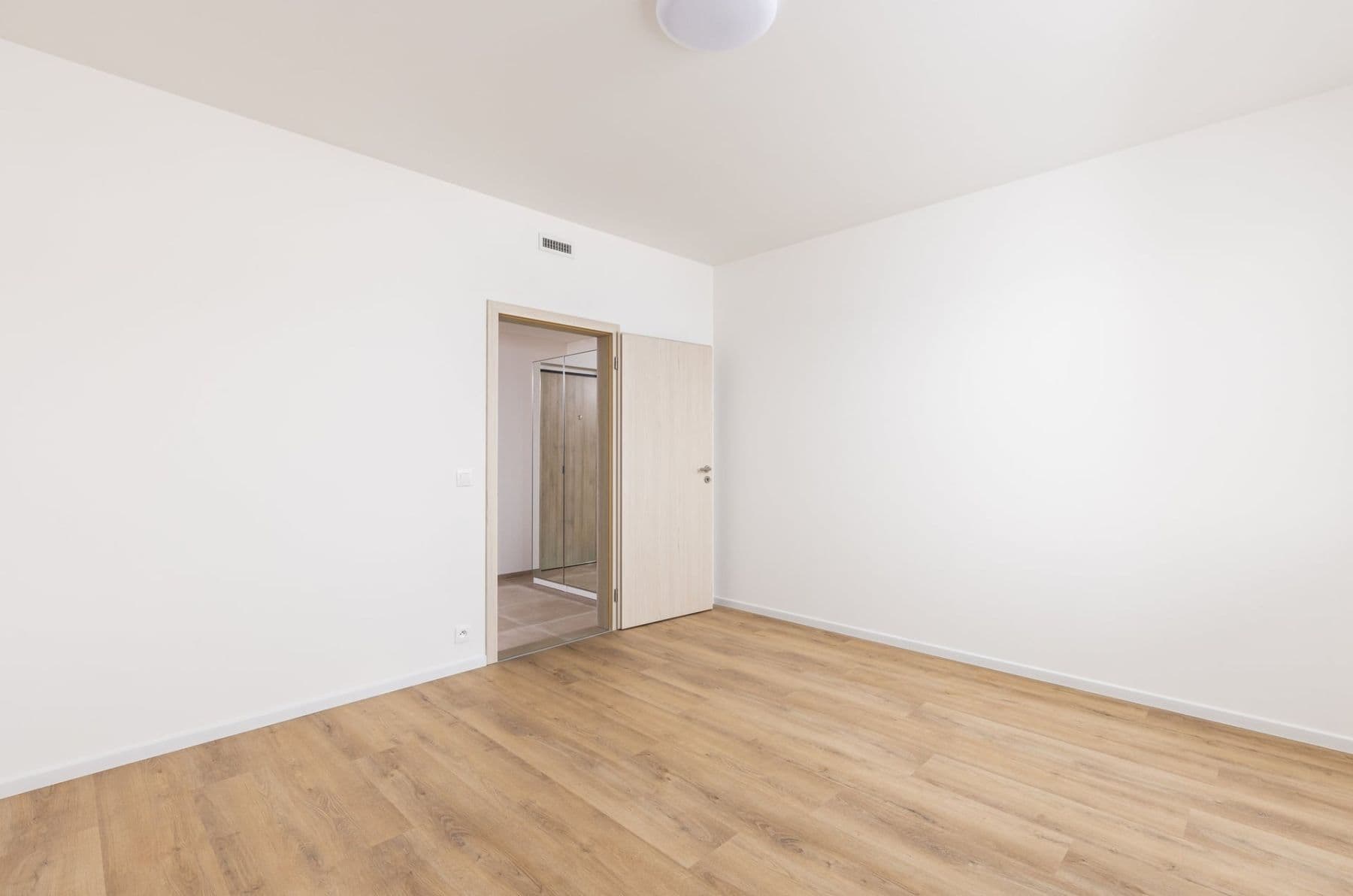 1 bedroom with open-plan kitchen flat to rent, 55 m², Sobí, Prague, Prague 1 bedroom with open-plan kitchen flat to rent, 55 m², Sobí, Prague, Prague