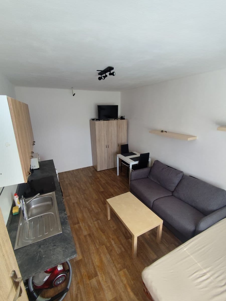 Small studio flat to rent, 29 m², Rychtaříkova, Plzeň, Plzeňský Region Small studio flat to rent, 29 m², Rychtaříkova, Plzeň, Plzeňský Region